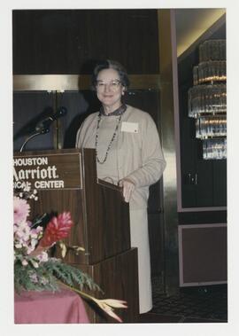 Dr. Martha Yow speaks at Dr. Desmond's retirement party